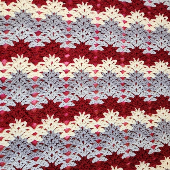 Vintage Red Gray Fringe Zig Zag Crochet Throw Blanket Home Decor Afghan Boho - Picture 2 of 5